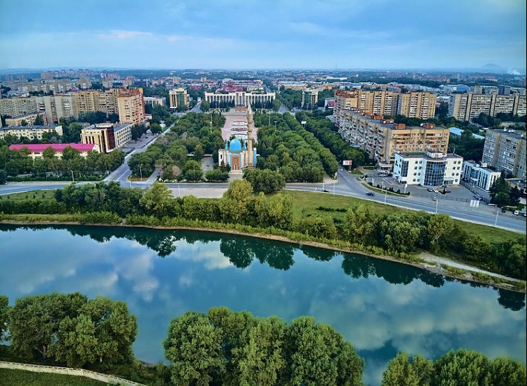 Усть-Каменого́рск (каз. Өскемен (инф.)) — крупнейший город